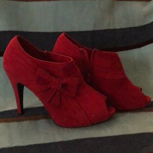 Cato 3 inch red heels.